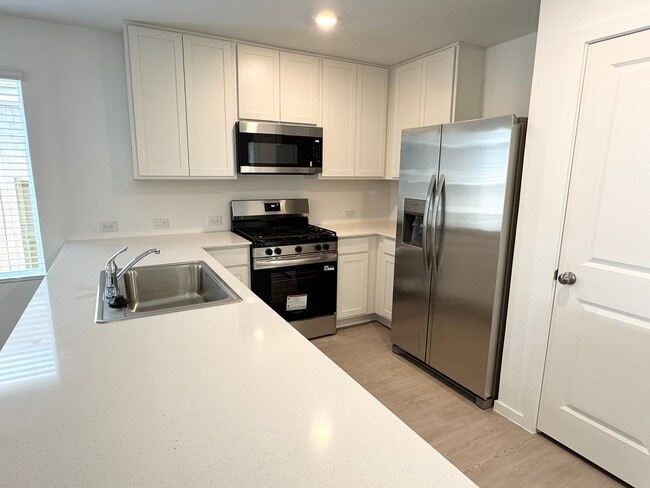 Building Photo - 31508 Pianella Ln
