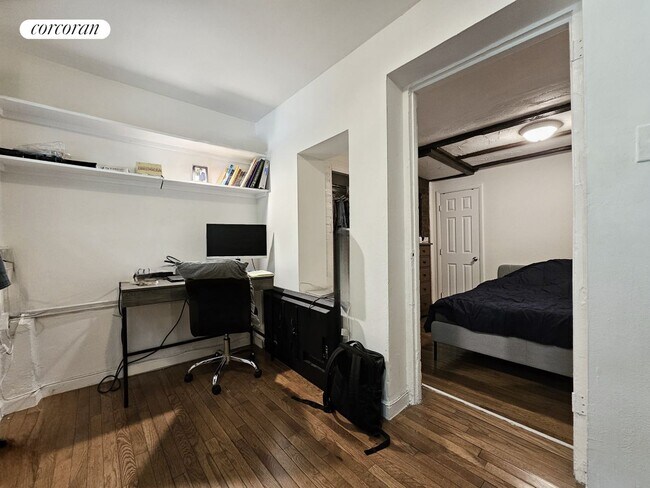 Foto del edificio - 349 W 30th St