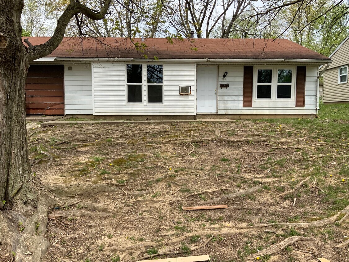 913 Hillside Dr, Danville, IL 61832 House Rental in Danville, IL