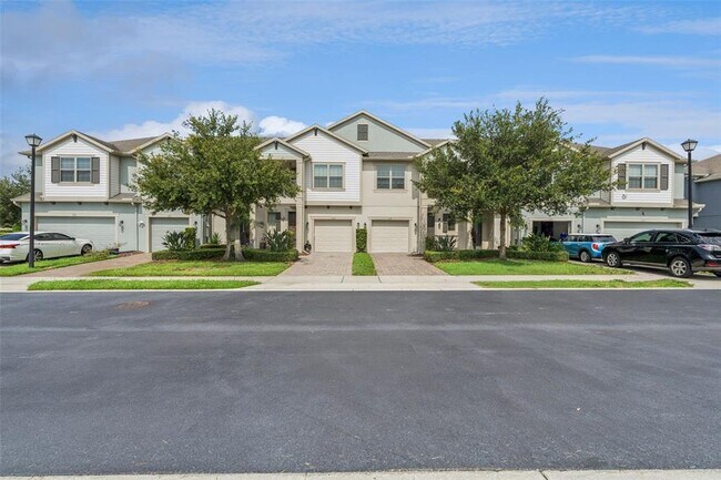 Foto del edificio - 618 Merry Brook Cir