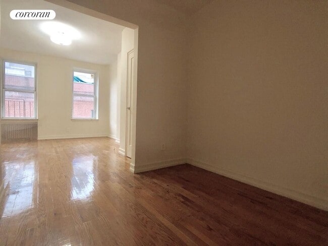 Foto del edificio - 448 W 55th St