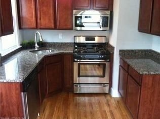 Foto del edificio - 110 Westerleigh Rd
