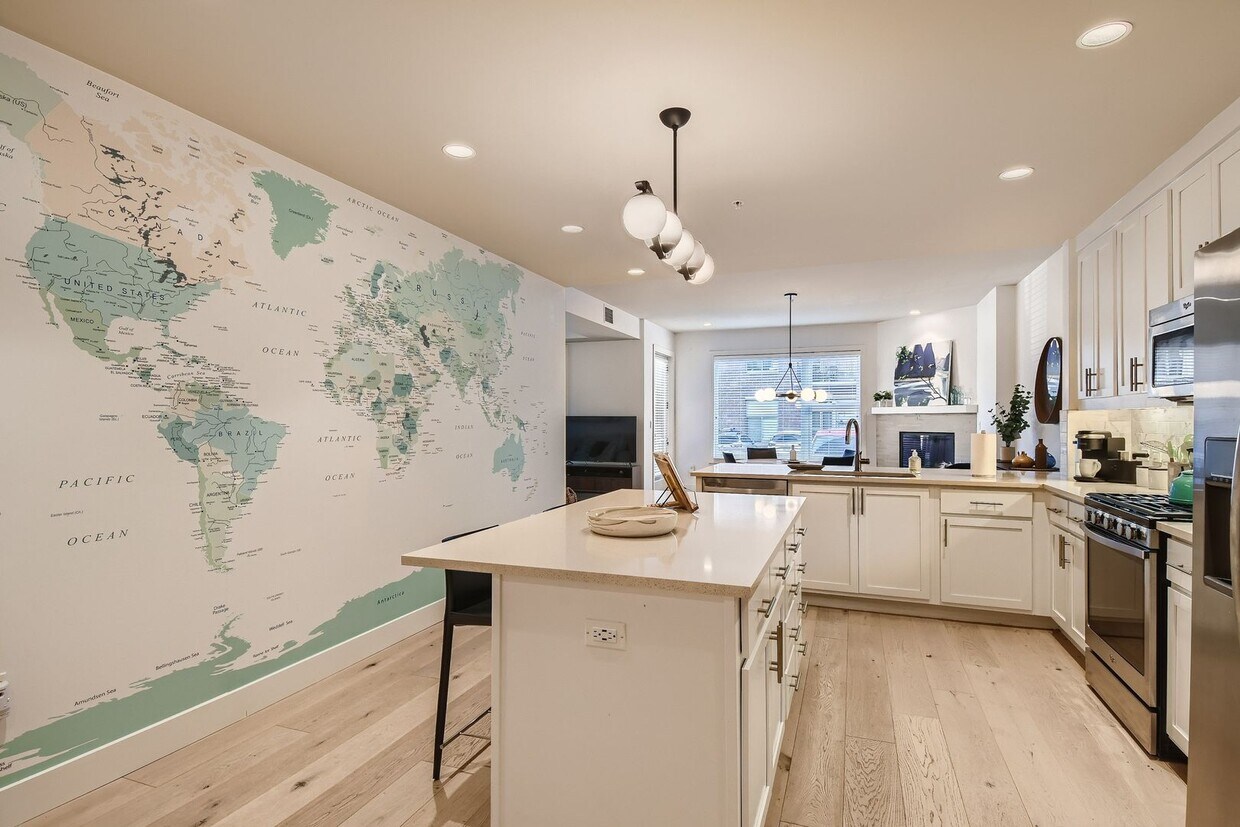 Modern 1 BDR in Peloton Ground Floor House Rental in Boulder, CO