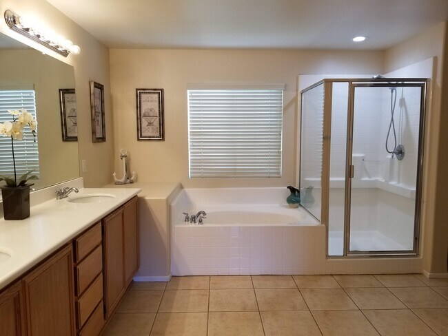 Building Photo - 1838 Amargosa Dr
