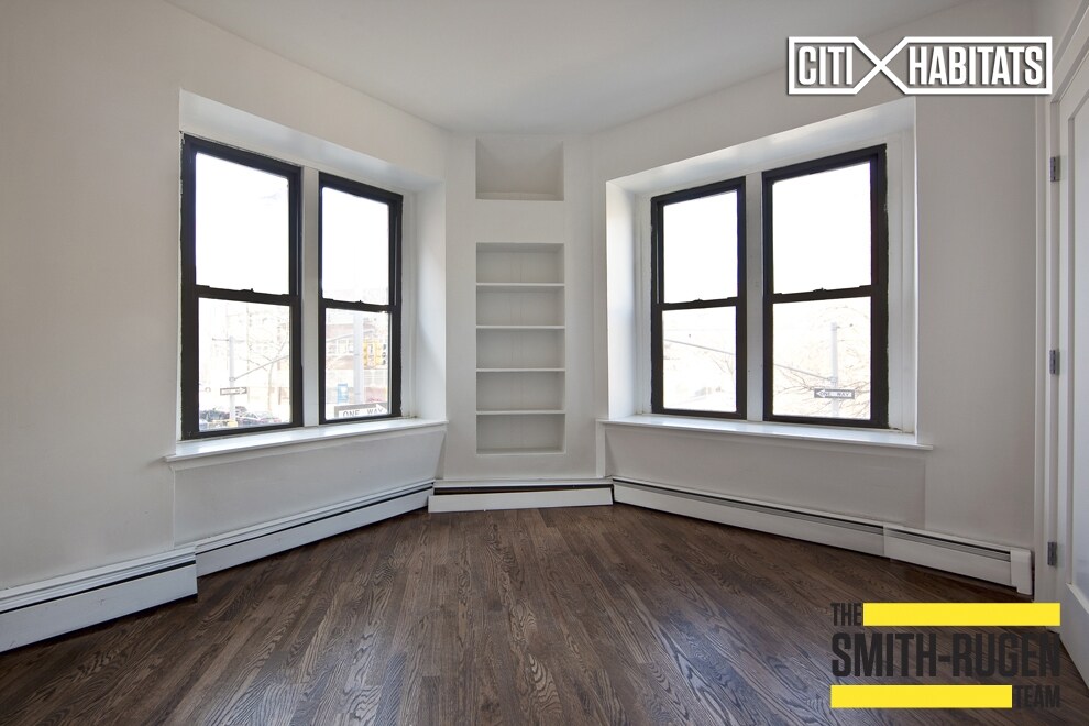 Primary Photo - 106 Ridge St