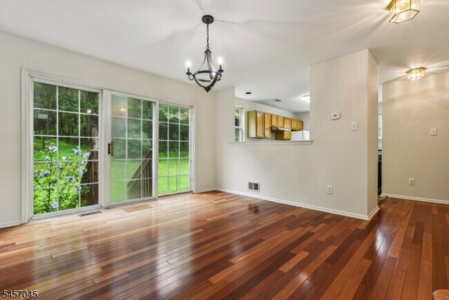 Foto del edificio - 54 Plantation Rd