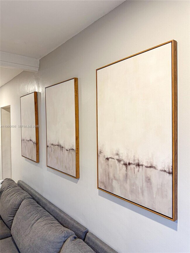 Foto del edificio - 174 NE 55th St