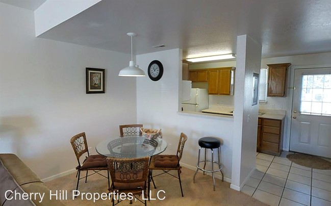 Building Photo - 2 br, 2 bath Apartment - 3520 W 22nd St.