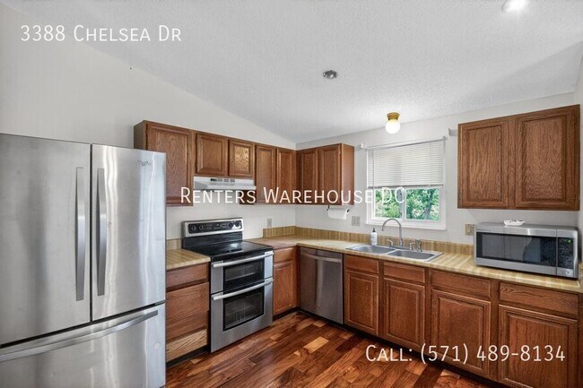Building Photo - 3388 Chelsea Dr