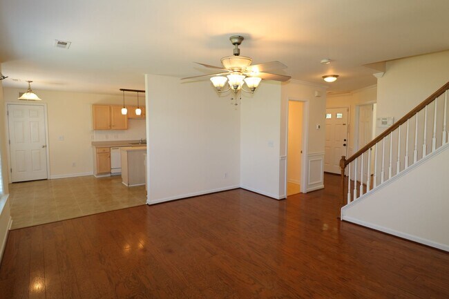 Building Photo - 136 Silver Creek Trail