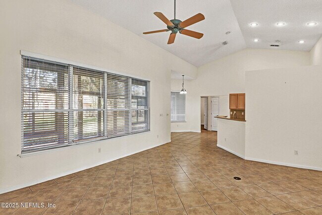 Foto del edificio - 2004 Water Crest Dr