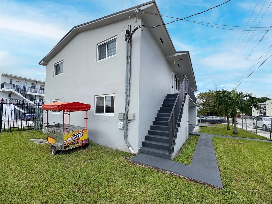 Primary Photo - 1202 NW 61st St