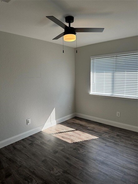 Building Photo - 3136 Smokewind Ln