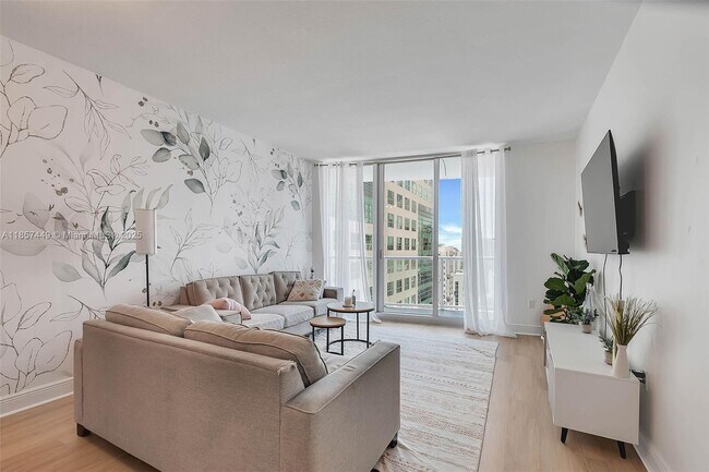 Foto del edificio - 185 SW 7th St