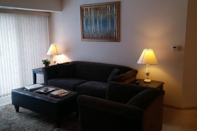 Building Photo - 305 Nautilus Dr