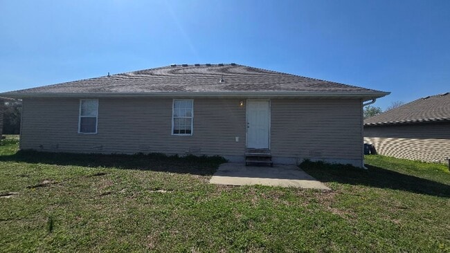 Foto del edificio - COMING SOON: Beautiful 3 bedroom / 2 bathroom house in Joplin Mo close to Missouri Southern with ...
