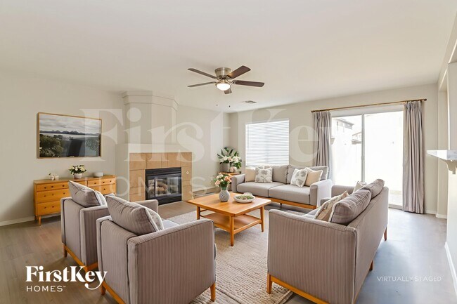 Foto del edificio - 6887 S Martlet Dr