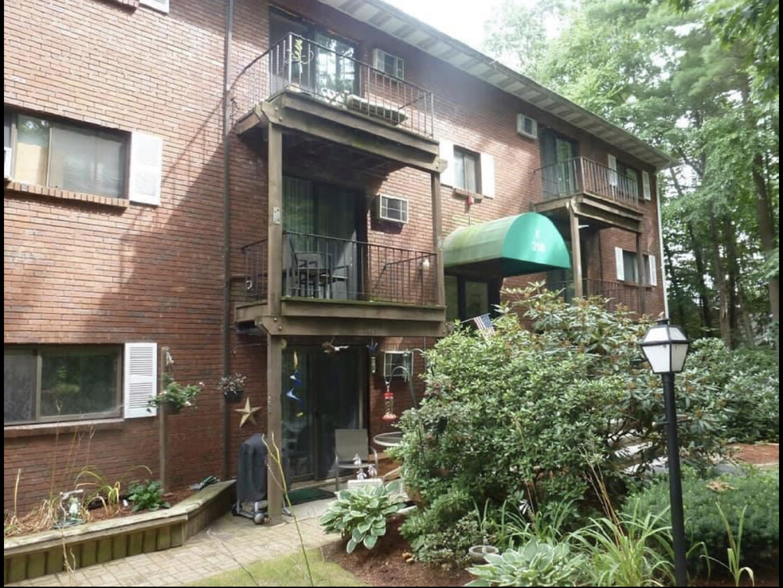 Primary Photo - 318 Codman Hill Rd