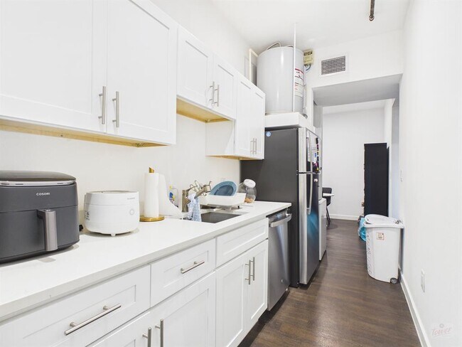 Foto del edificio - 1010 W 26th St