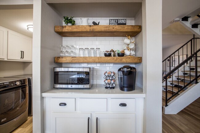 Foto del edificio - 5038 N 83rd St