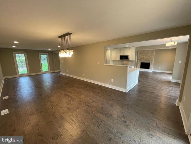 Building Photo - 3428 Reedy Dr