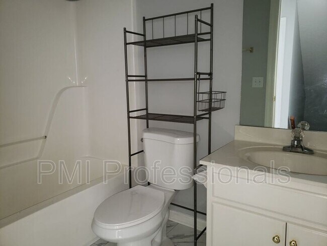 Foto del edificio - 1794 Lucille Ln