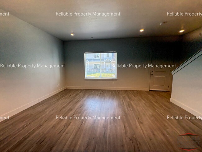 Building Photo - 148 S Emery Ln