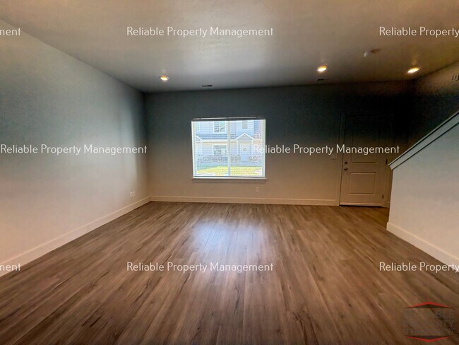 Foto del edificio - 148 S Emery Ln