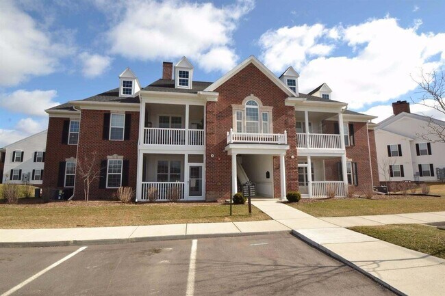 Foto del edificio - 856 W Summerfield Gln Cir