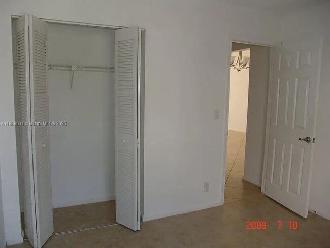 Building Photo - 330 Olivewood Pl