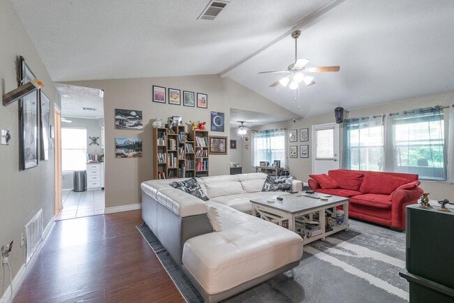 Building Photo - 2807 Beechnut Trce