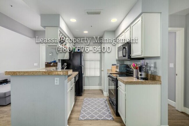 Building Photo - 7675 E McDonald Dr