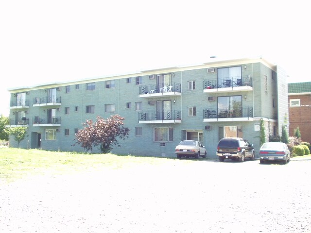 Foto principal - 17572 Lake Shore Blvd