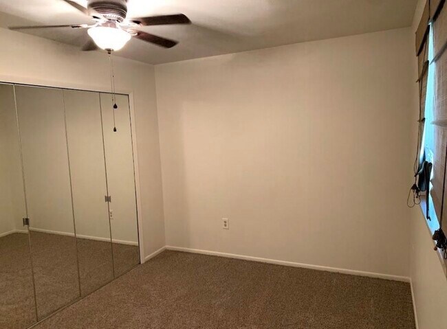 Foto del edificio - 5428 Escondido Ct