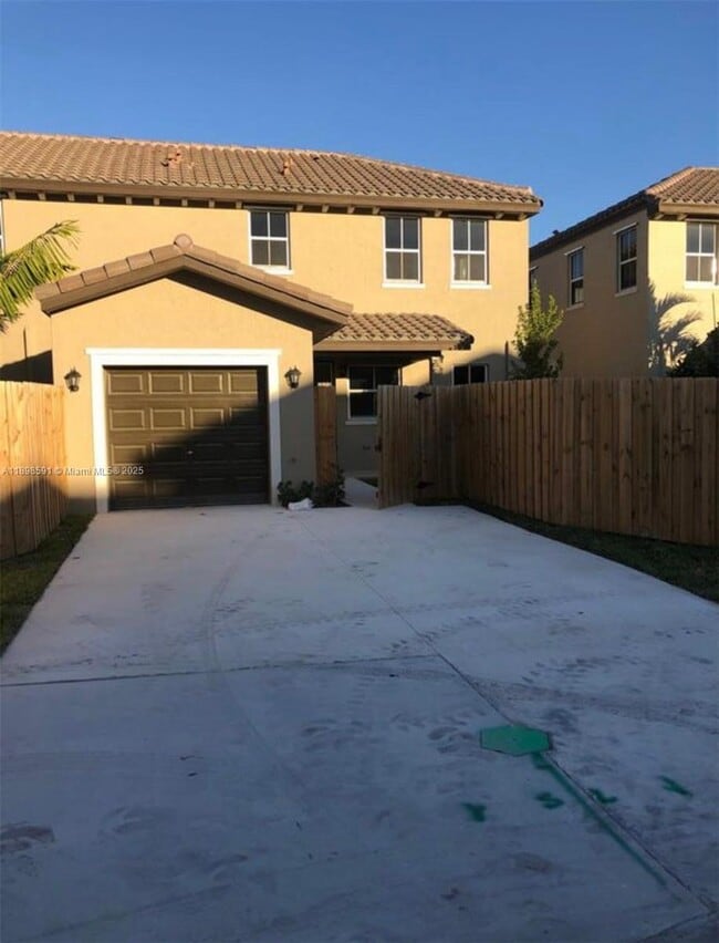 Building Photo - 24340 SW 117th Ave