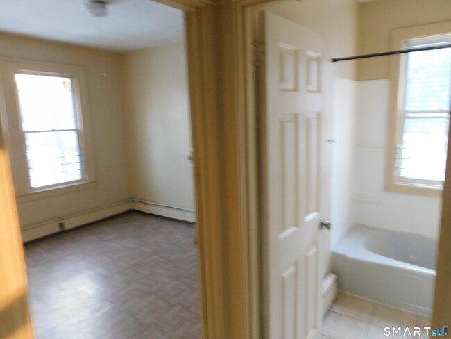 Foto del edificio - 293 Westland St