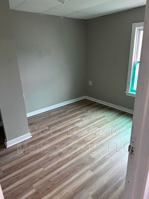 Building Photo - 30 Griswold St