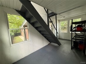 Building Photo - 610 N Mcbride St
