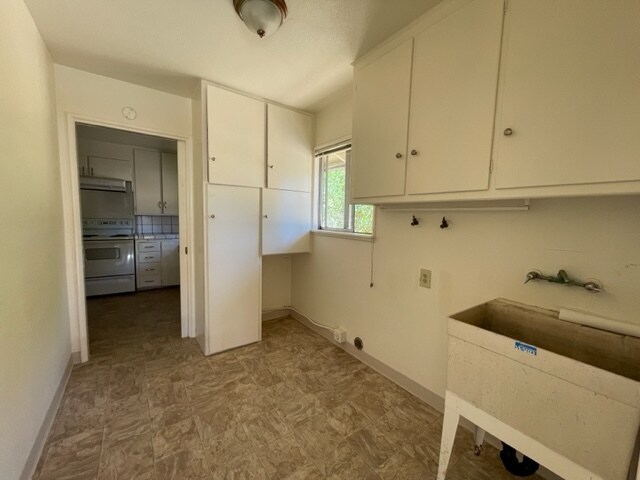 Building Photo - 49725 Rd 426