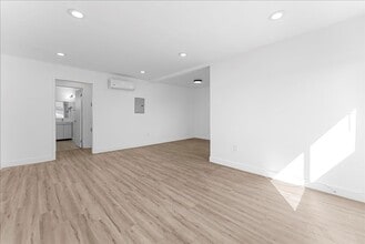 Building Photo - 376 N Ave 57