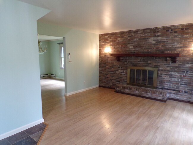 Foto del edificio - Unique 2 Bed 2.5 Bath Country Home!