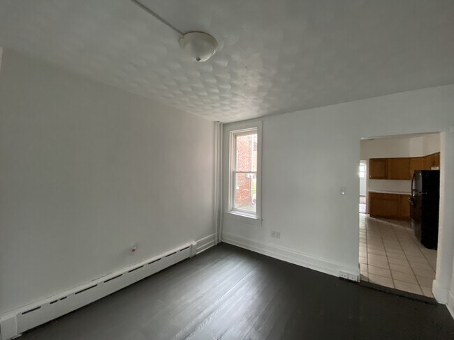 Building Photo - 258 W Jackson St