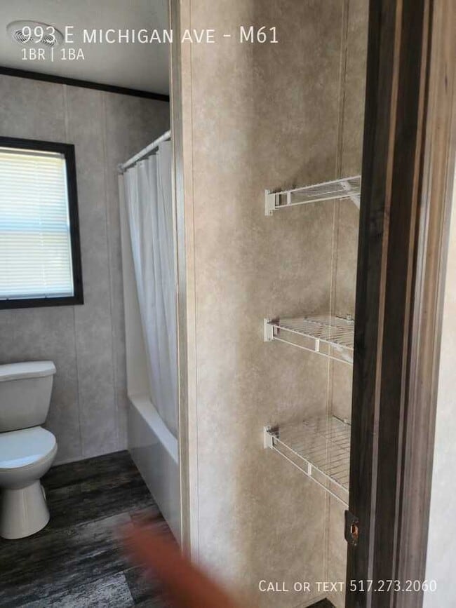 Foto del edificio - 993 E Michigan Ave