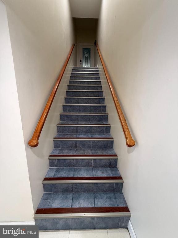 Building Photo - 4 N Pearl St