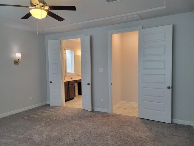 Building Photo - 10342 Aldrin Dr