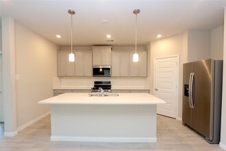 Building Photo - 7219 Toluca Dr