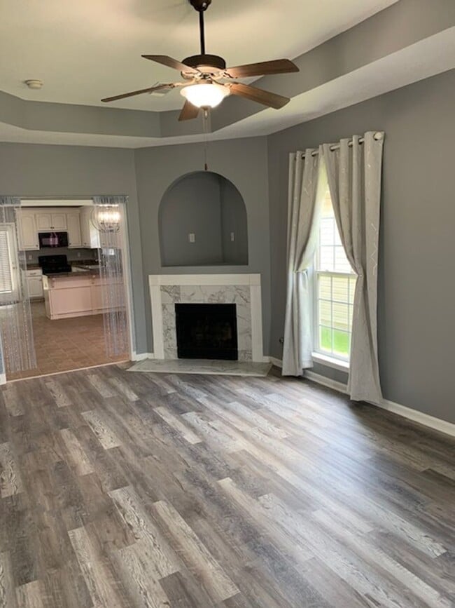 Building Photo - 9751 Moonlight Dr