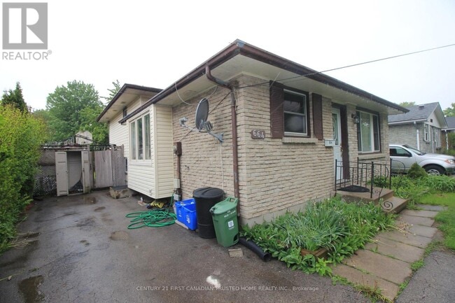 Building Photo - 664 Millbank Dr