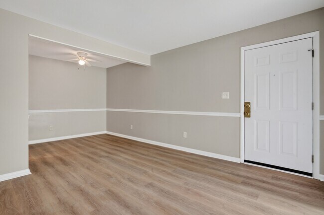 Photo - 950 Forestbrook Rd (Myrtle Beach, SC) Apartment