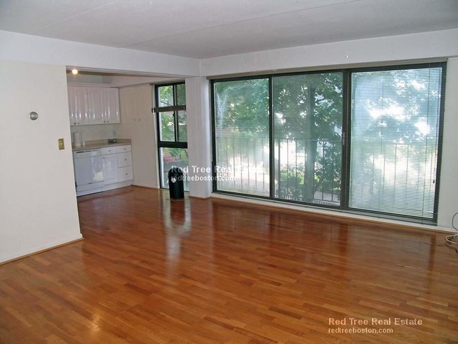 Building Photo - 55 Sewall Ave